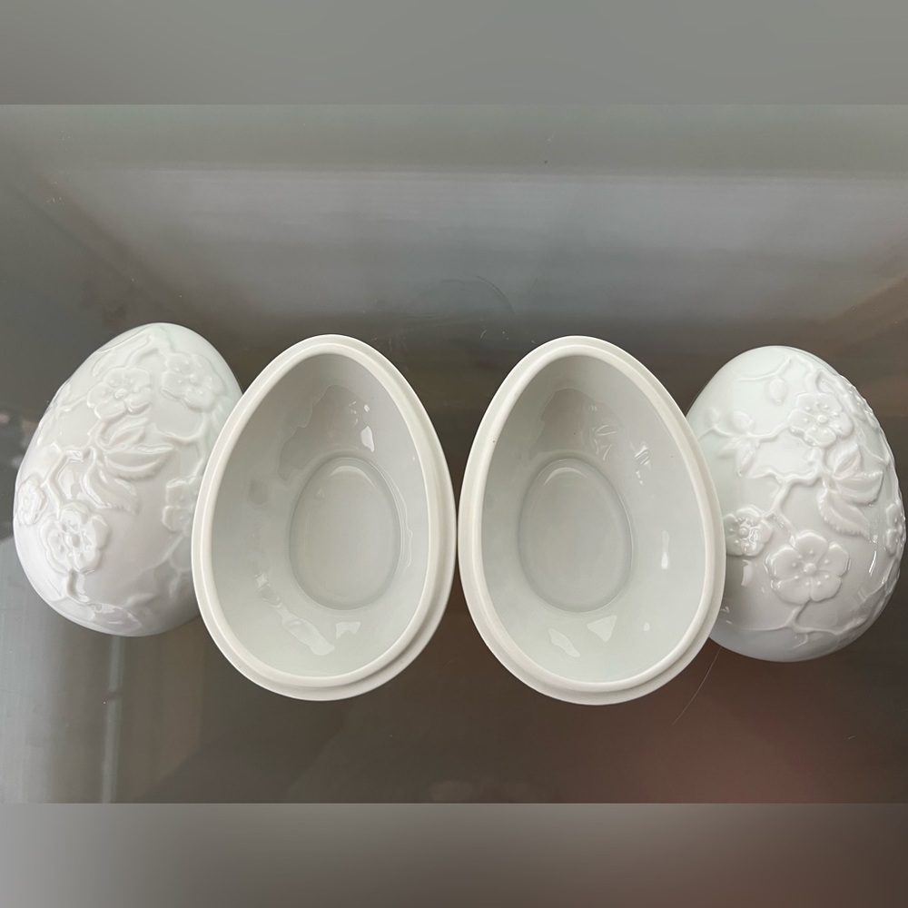 🌸🍒2 Cherry Blossom Motif Eggs | White | Floral Porcelain Chamart Limoges France - Picture 9 of 17
